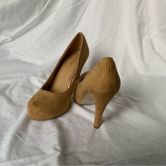 Roman UK Brand Like New Suede Bridge Heels 8.5 size - Picture 9 of 12